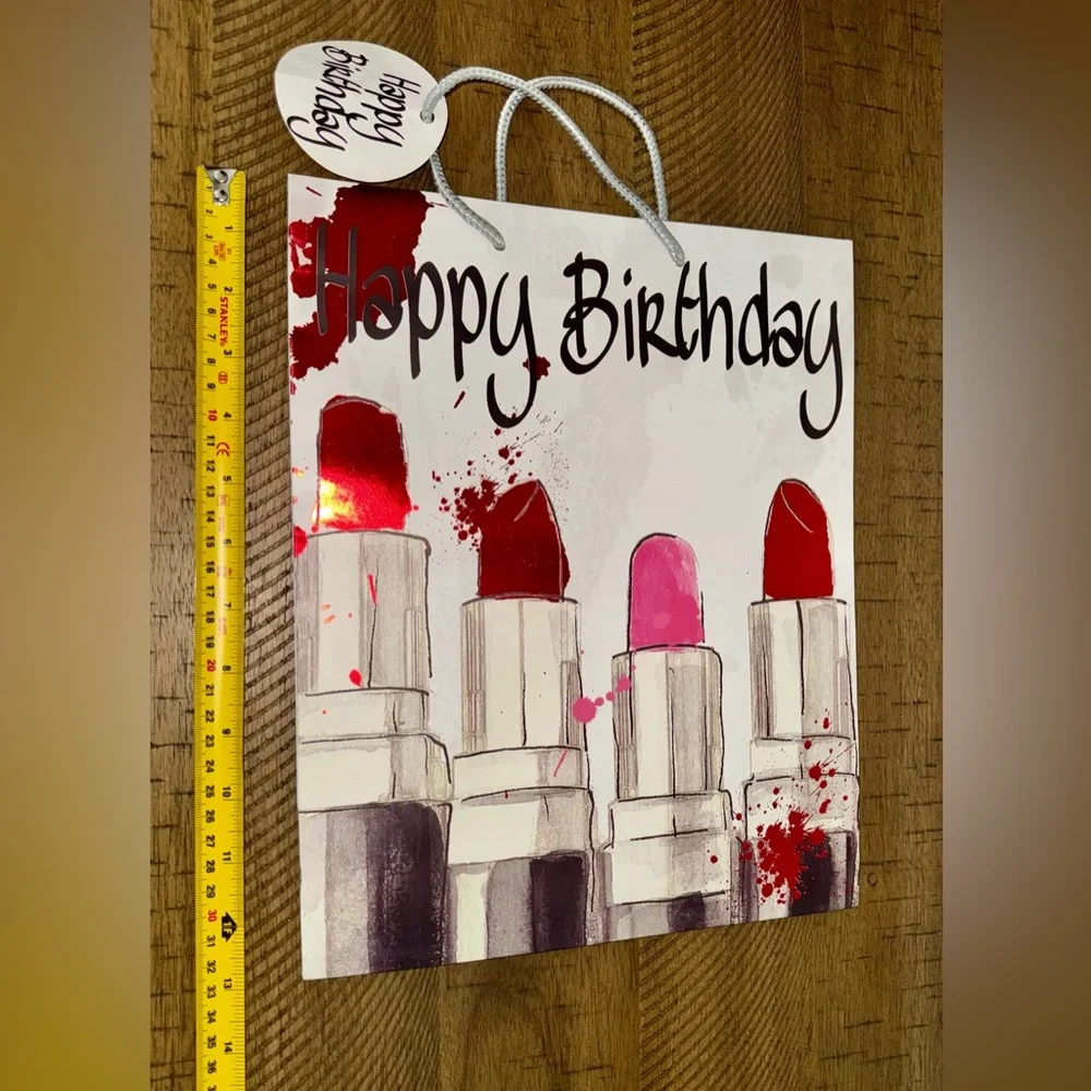 💄 Happy Birthday Gift Bag with Lipstick Design 👄 - Picture 4 of 8